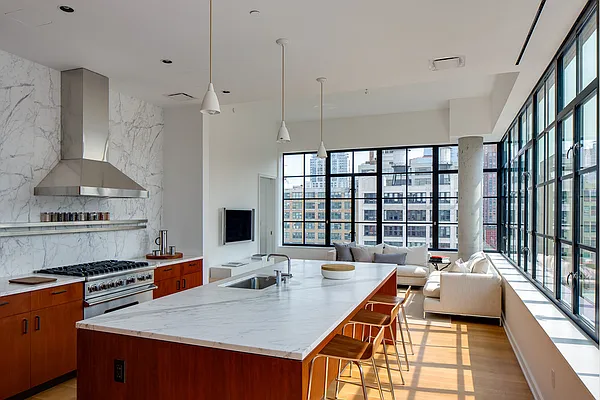 Sold by Stribling | media 19