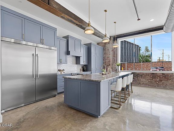 5th image of 401 Virginia Ave #102