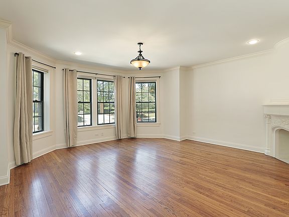 2nd image of 1324 Central St APT 1E
