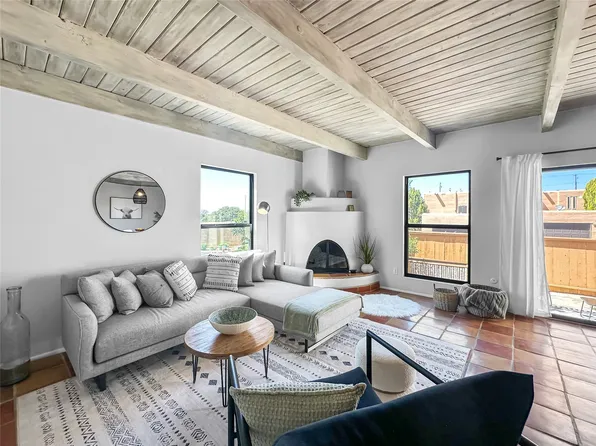 3140 Plaza Blanca, Santa Fe, NM 87507