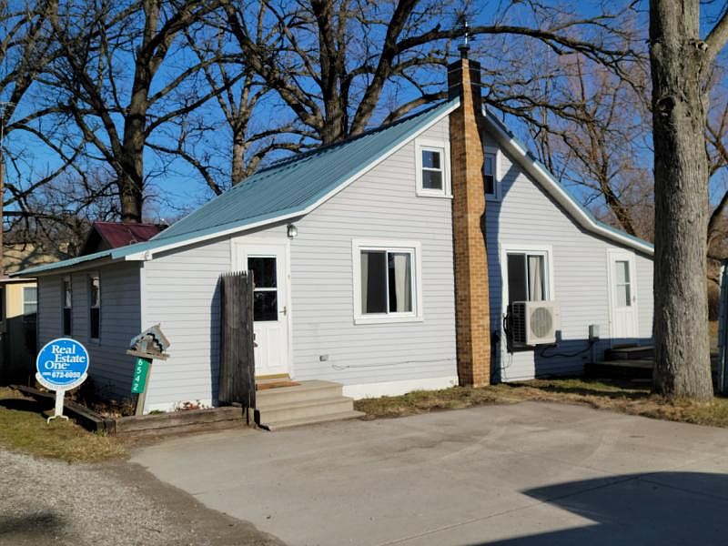 1st image of 6542 Mertz St