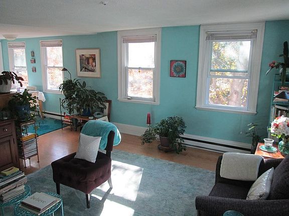 3rd image of 227 Granite St APT 3C