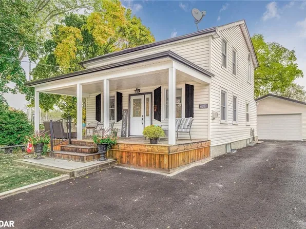 239 Pine St, Newmarket, ON L3Y 3R2