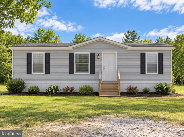 1302 Gibson Rd Trailer 45, Bensalem, PA 19020