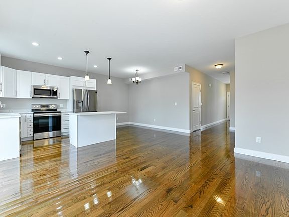 2nd image of 23-2 Bellevue Ave