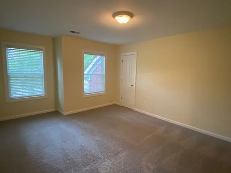 506 Eagle Pointe Dr — Photo 11