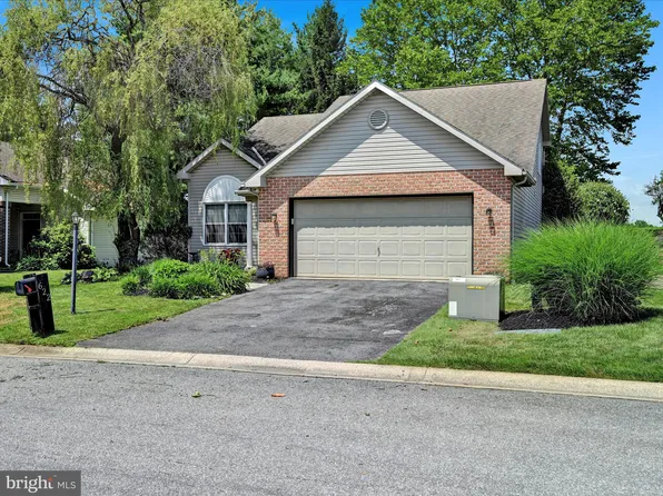 622 Pondside Ln #L-0185, Lebanon, PA 17042