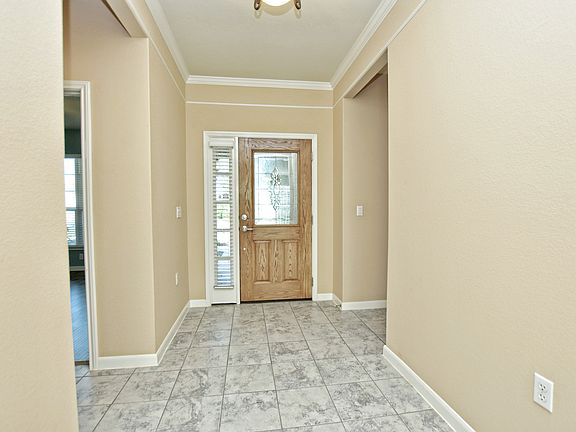 5th image of 107 Lake Sommerville Trl