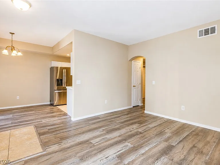 400 Amber Pine St #106 — Photo 11