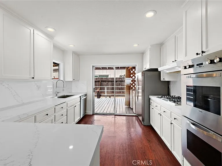 31616 Virginia Way — Photo 6