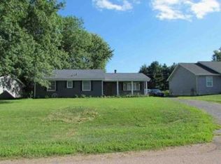 125 Tammy Ln, Somonauk, IL 60552