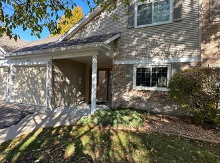 11198 Westwind Dr, Eden Prairie, MN 55344