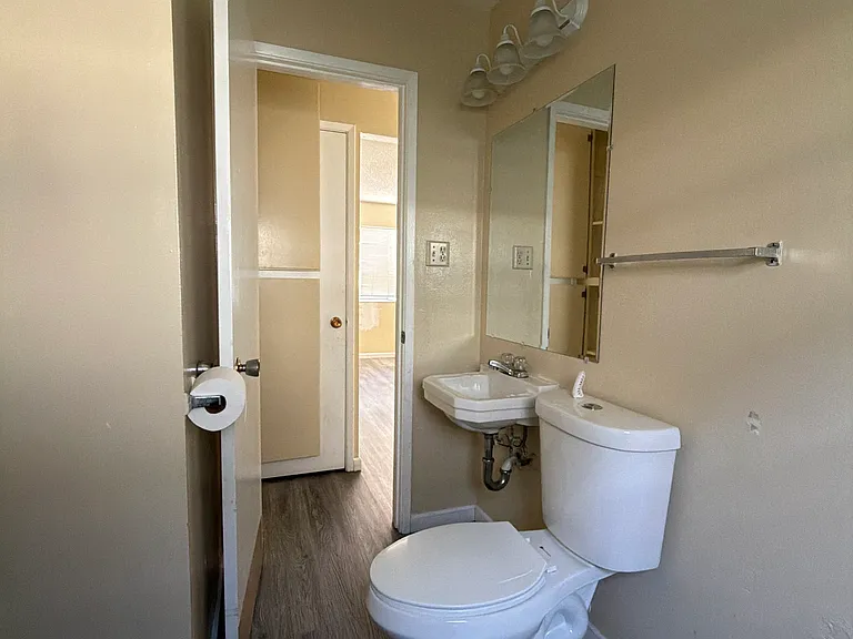 21539 Westpark St #2 — Photo 11