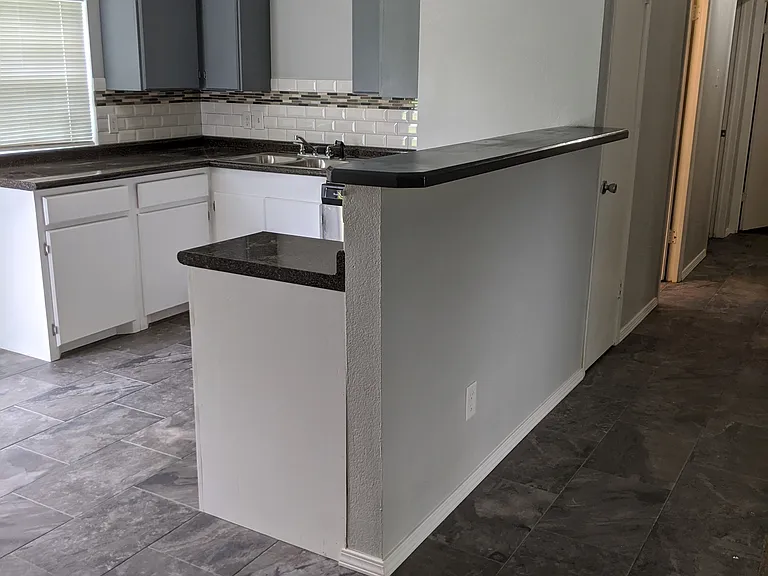 4605 Navajo Trl — Photo 5