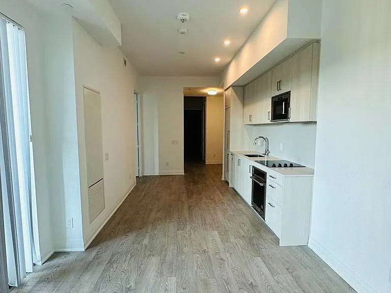 280 Howland Ave #601 — Photo 9