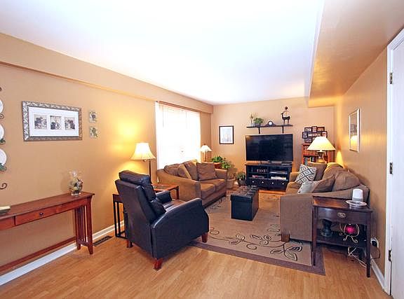 5th image of 1439 Eddy Ln