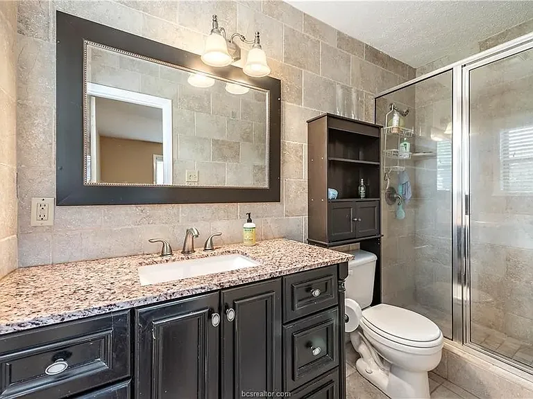 1210 Haines Dr — Photo 17