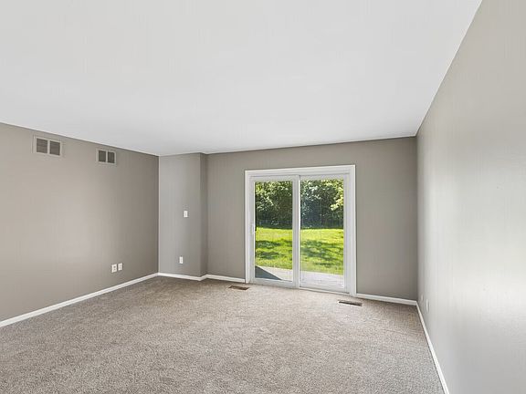 4th image of 1525 Amherst Manor Dr APT 108