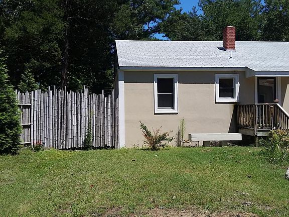 2nd image of 1994 Booker St