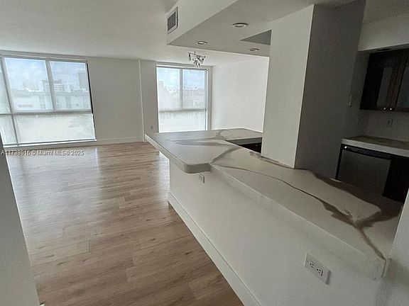 3rd image of 9800 W Bay Harbor Dr