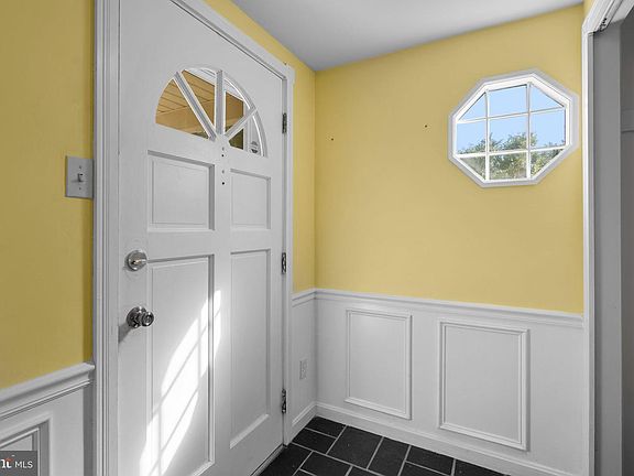 5th image of 12422 Melling Ln