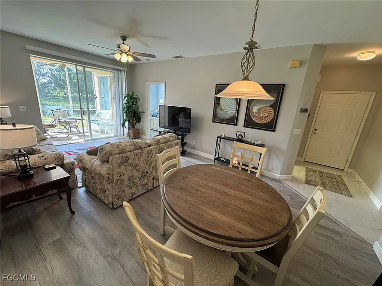 14970 Vista View Way #303 — Photo 6
