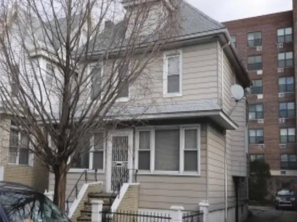 349 E 28th St, Brooklyn, NY 11226