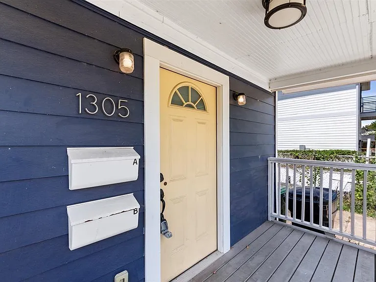 1305 Idylwild St #A — Photo 4