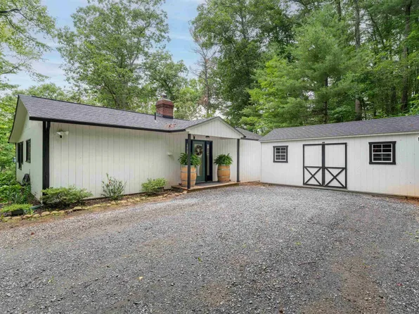 136 Wolftown Hood Rd, Hood, VA 22723