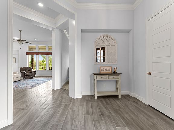 5th image of 953 Prairie Timber Rd