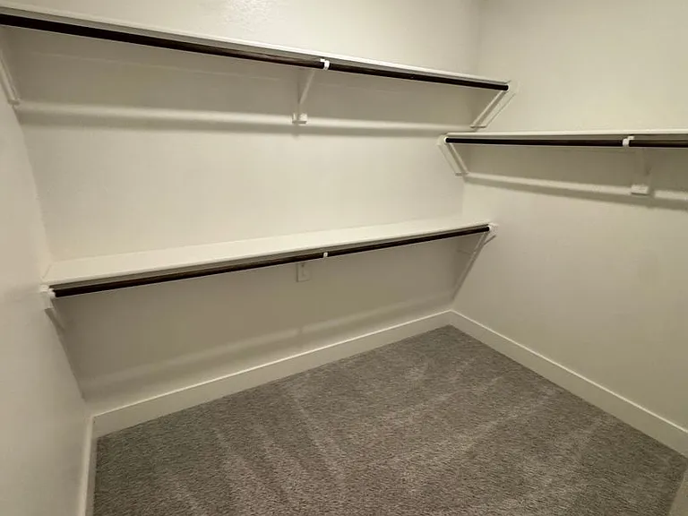 684 The Cottages Dr — Photo 15