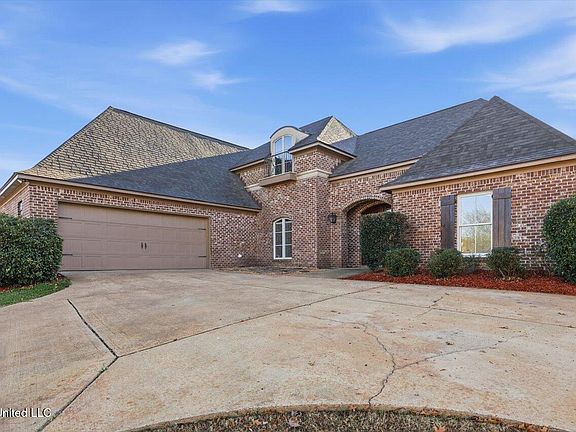 2nd image of 113 Fontanelle Blvd