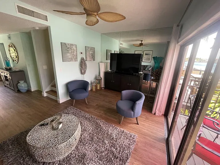 325 Island Way #109 — Photo 31
