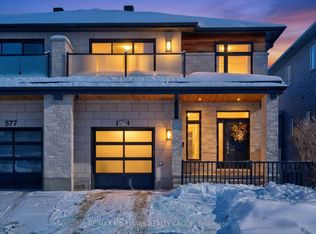 579 Foxview Pl, Ottawa, ON K1K4E1