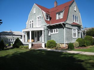 21345 29th Ave, Bayside, NY 11360