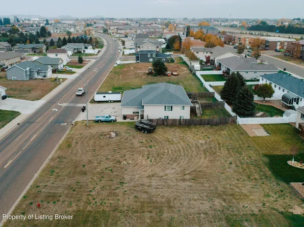 15th St W, Dickinson, ND 58601