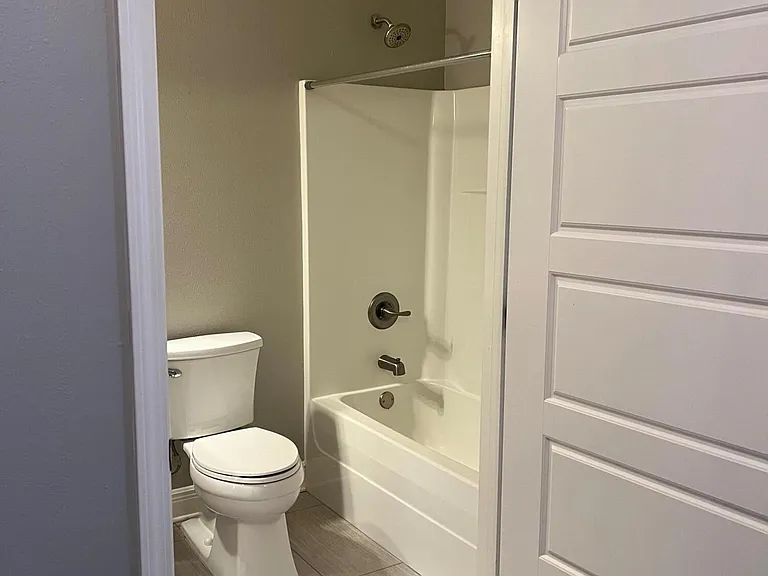 7481 Harvest Village Ct — Photo 12