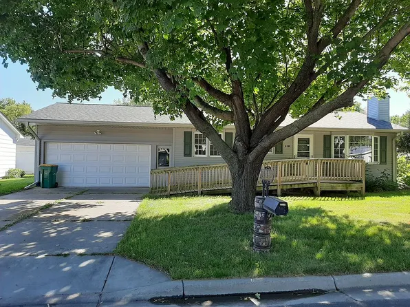 110 Ranch Ave, Marshall, MN 56258