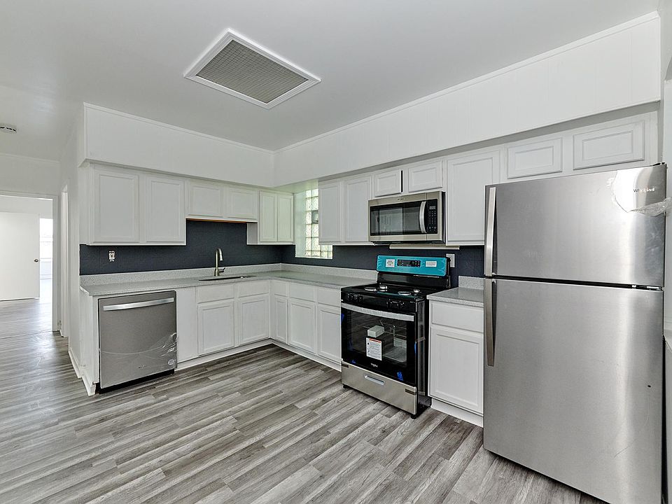1st image of 4534 W Gladys Ave #2