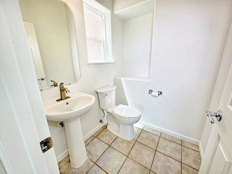 426 Paseo Roja Pl NE — Photo 10
