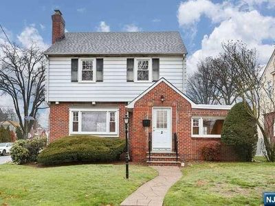 2 Prospect Ave, Rochelle Park, NJ, 07662