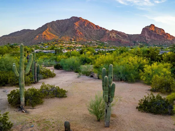 5702 E LINCOLN Drive #1, Paradise Valley, AZ 85253
