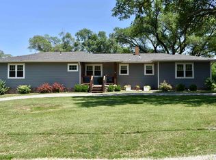 4532 NE Indian Creek Rd, Topeka, KS 66617