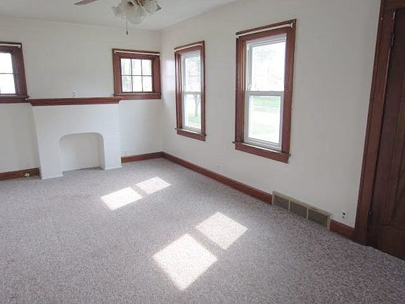 5th image of 807 Myers Ave