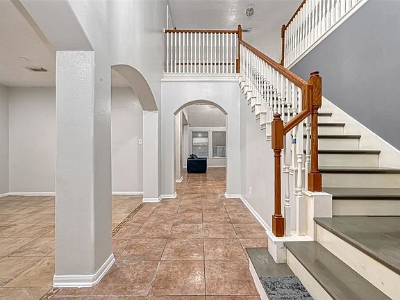 5th image of 14807 Fletcher Bridge Ct
