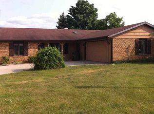 420 Columbia Dr, Columbia City, IN
