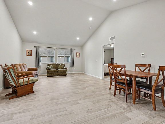 5th image of 605 Bush Blvd