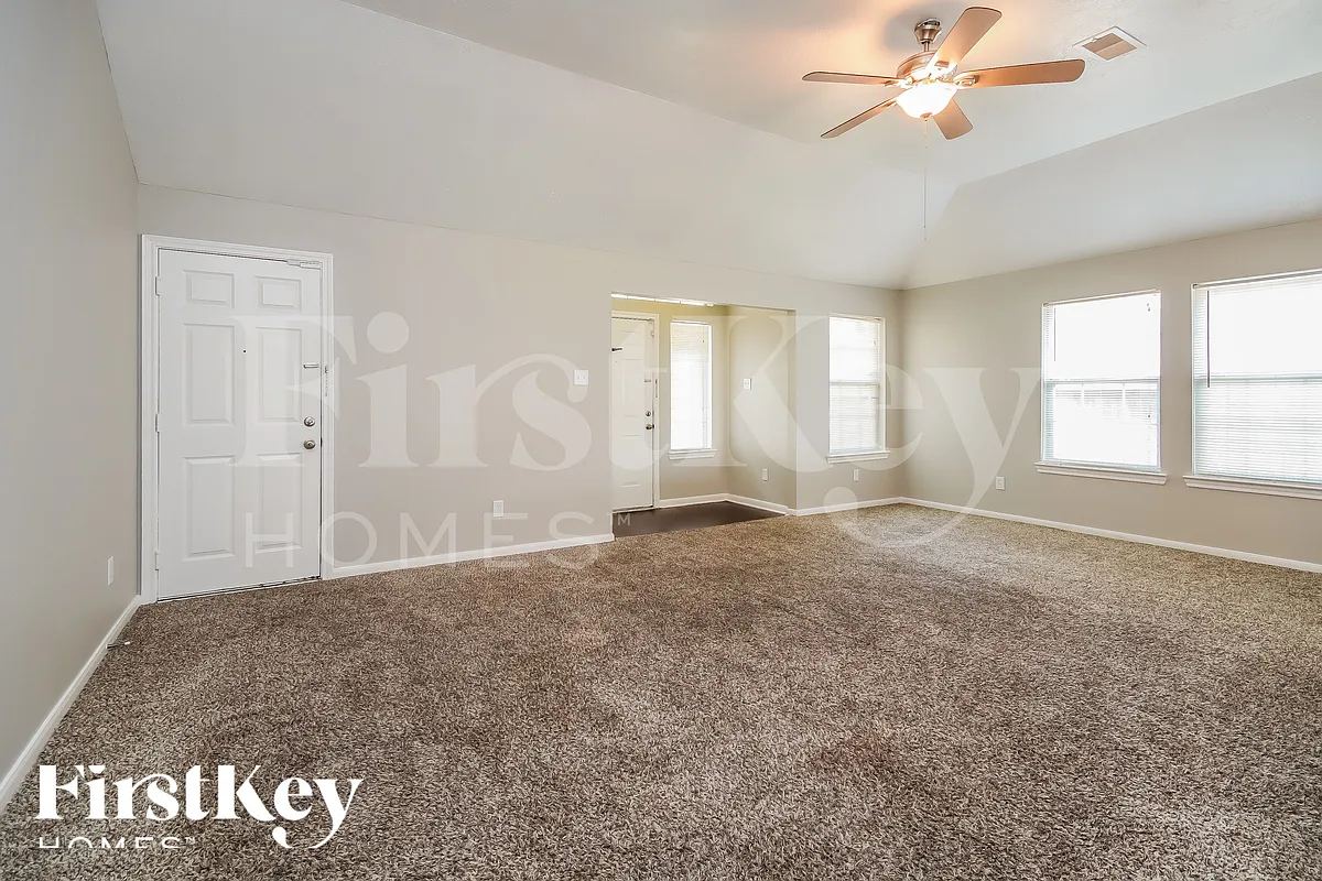 Building Photo - 12207 Duane Ct