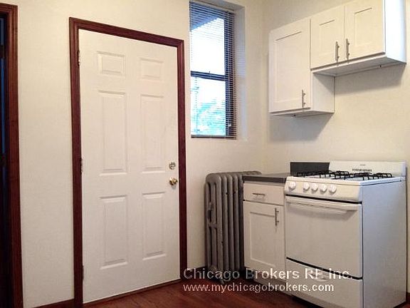 5th image of 1963 W Argyle St #3