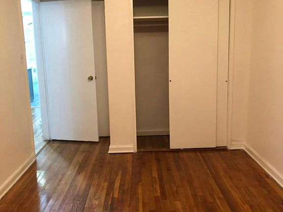 4th image of 2040 E 60th St #1